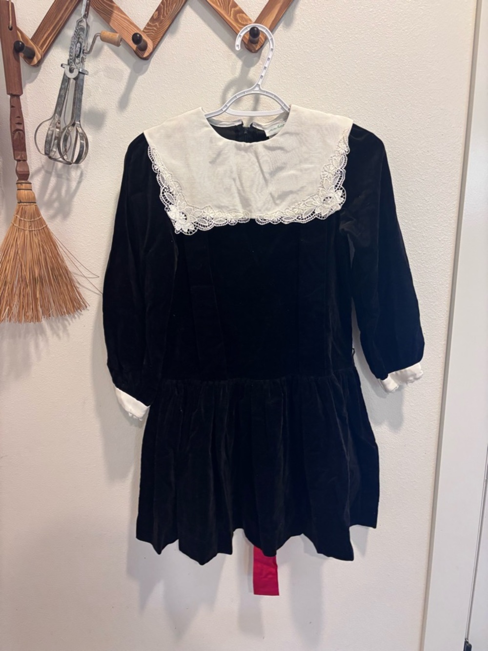 Vintage Black Velvet Kids size 7 with White Lace Collar union made 1950’s